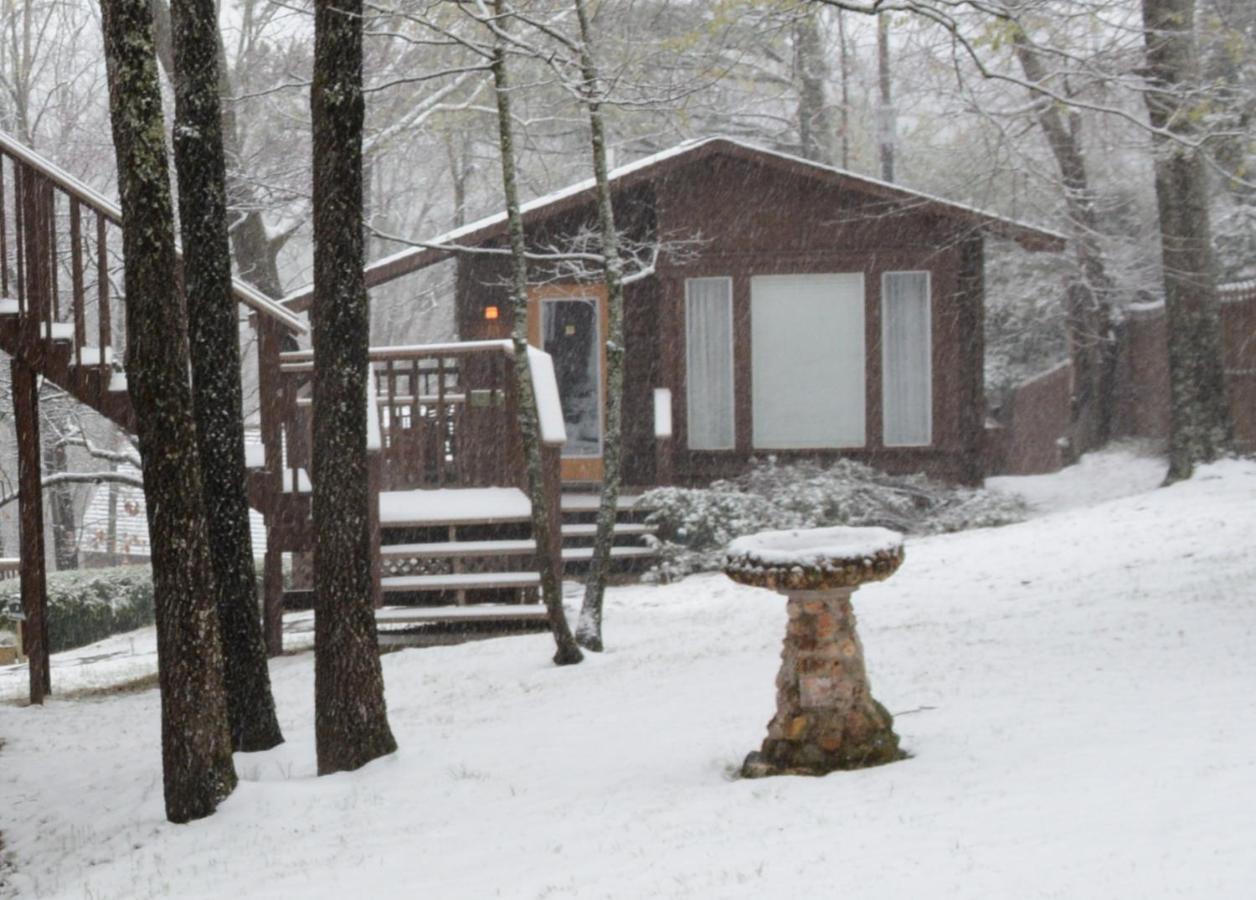 The Woods Cabins Eureka Springs Pokoj fotografie